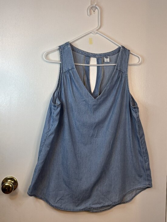 Old Navy Tops - Old Navy denim style sleeveless top